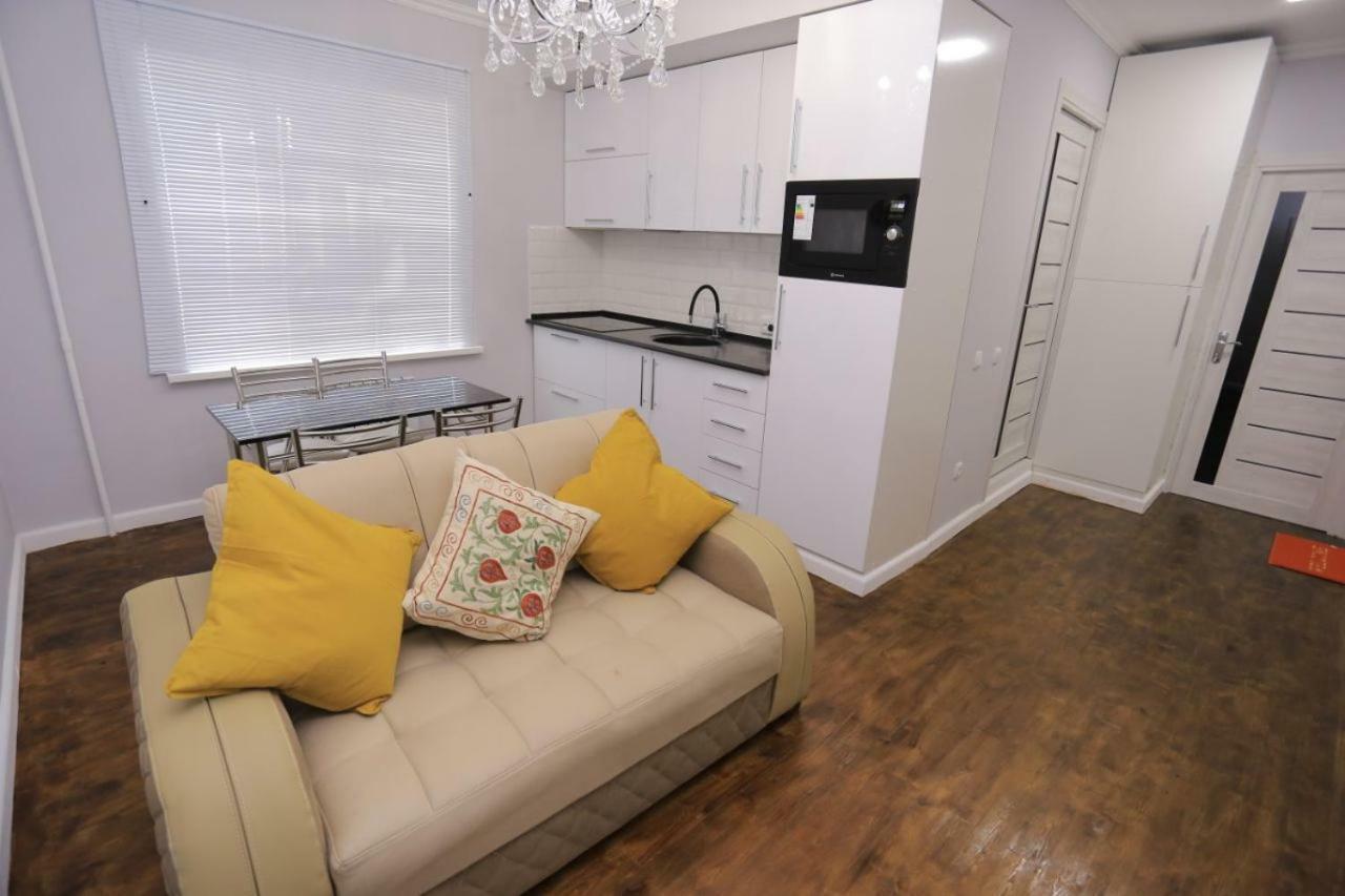 Luxury 2 Bedrooms Apartment Walking Distance From Gur-Emir ซามาร์คันด์ ภายนอก รูปภาพ