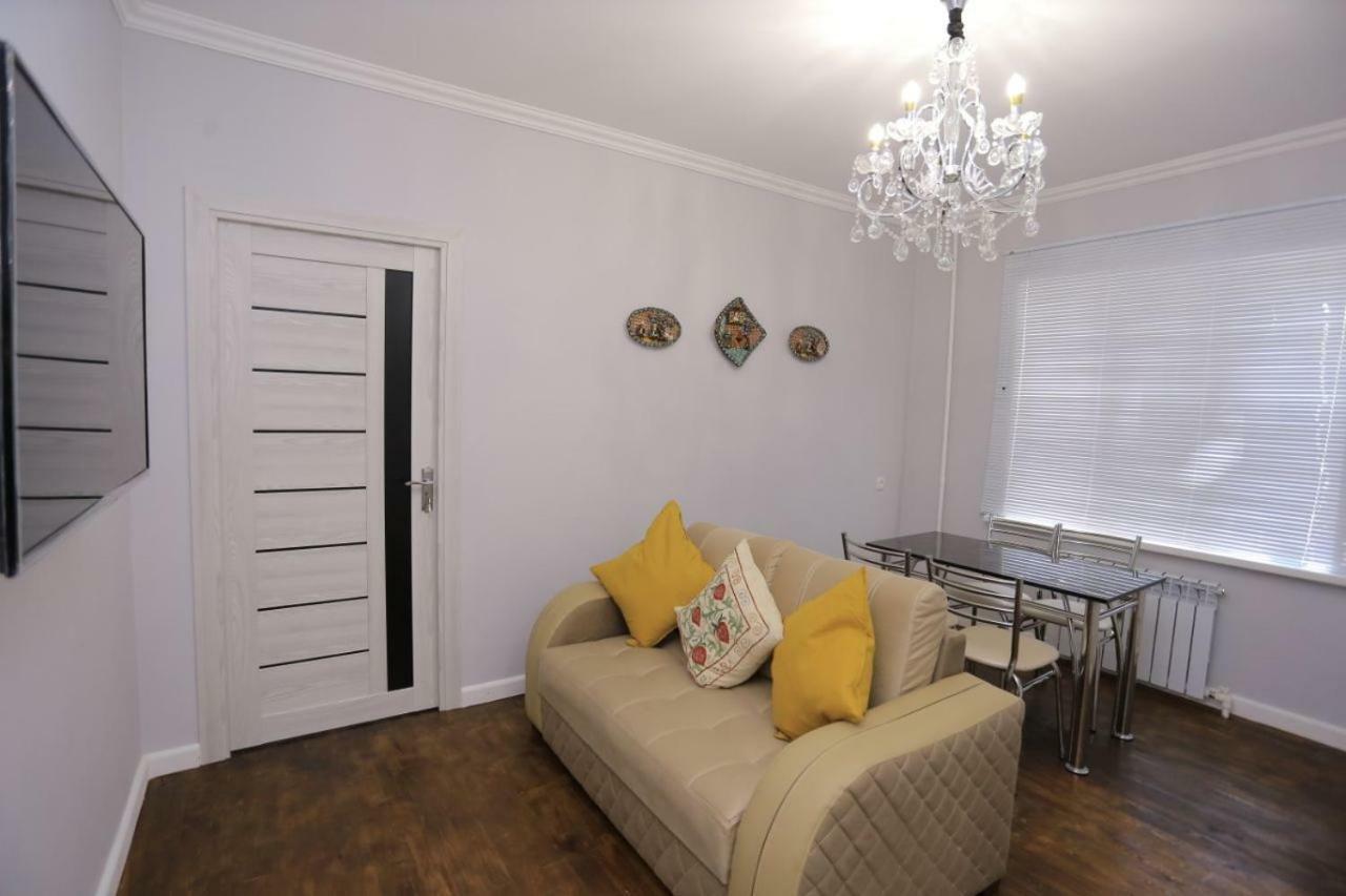 Luxury 2 Bedrooms Apartment Walking Distance From Gur-Emir ซามาร์คันด์ ภายนอก รูปภาพ