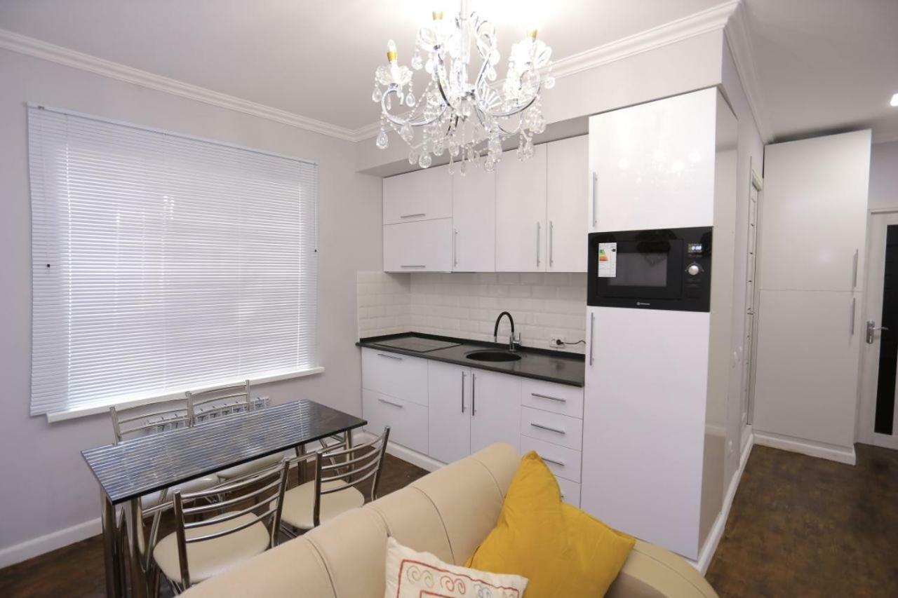 Luxury 2 Bedrooms Apartment Walking Distance From Gur-Emir ซามาร์คันด์ ภายนอก รูปภาพ